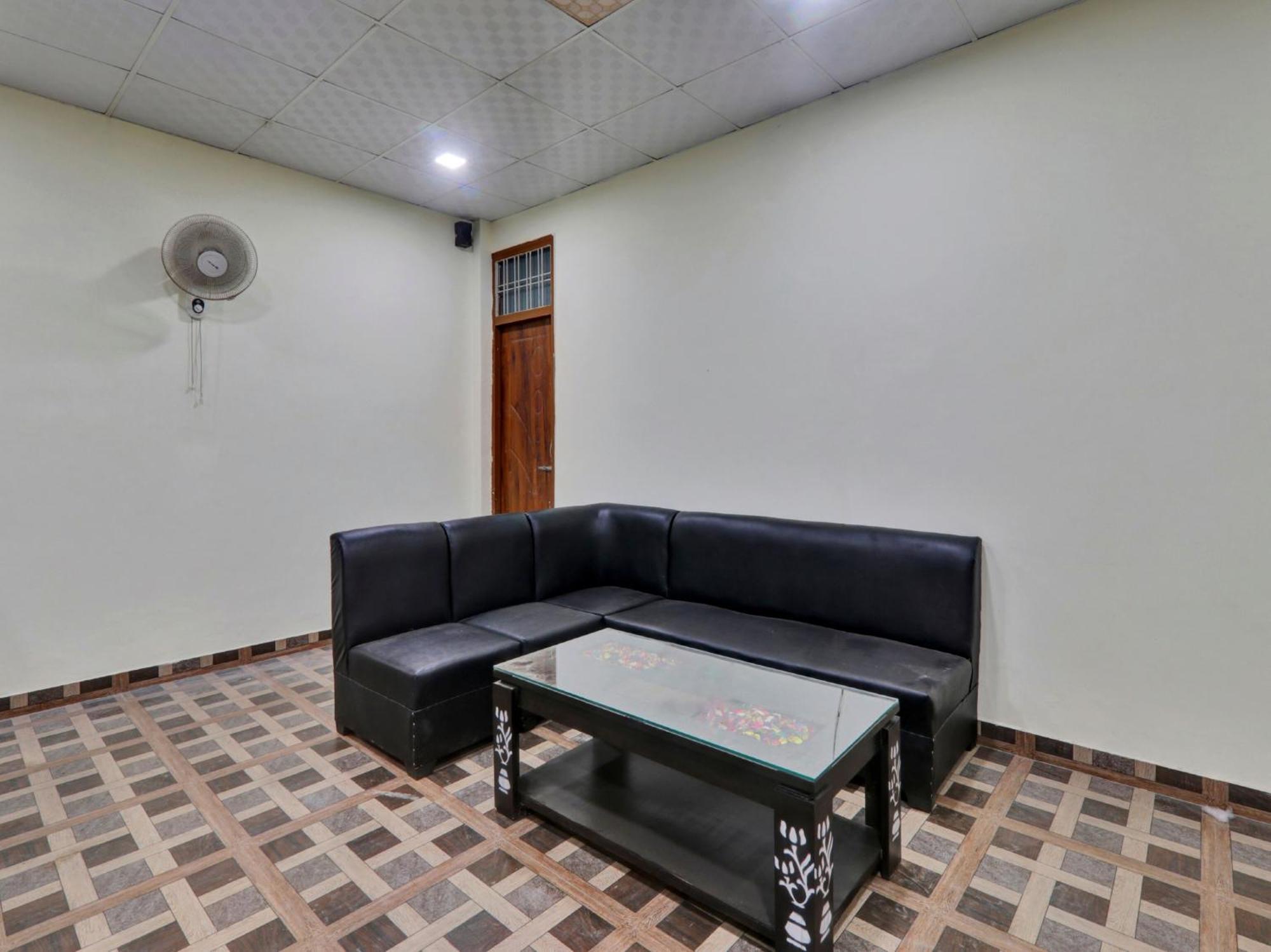 Hotel O Aradhya Galaxy Bhauli Ngoại thất bức ảnh