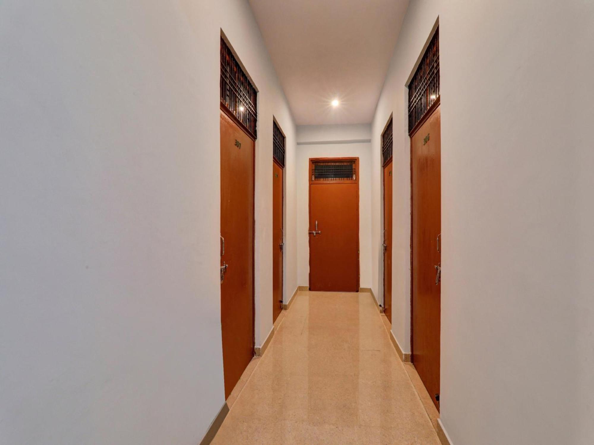 Hotel O Aradhya Galaxy Bhauli Ngoại thất bức ảnh